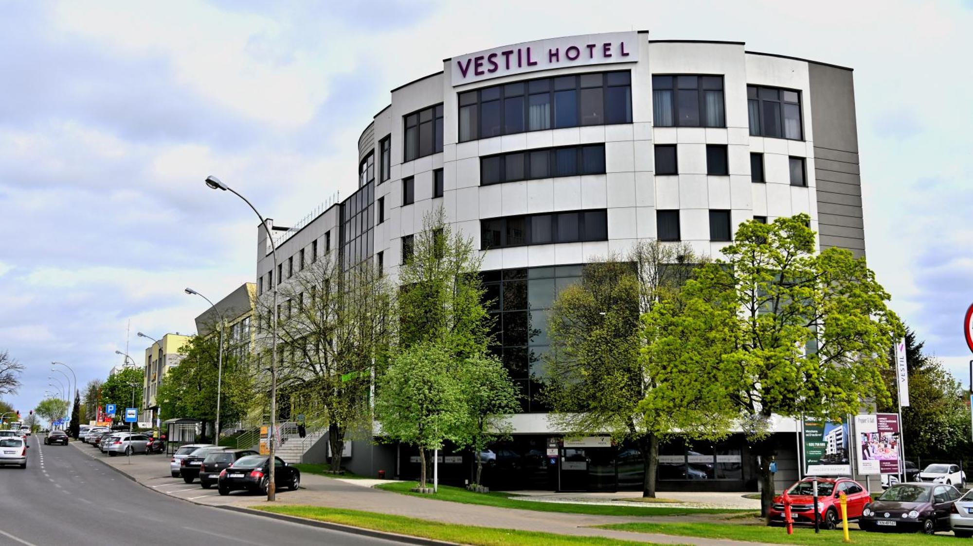Vestil Hotel Piotrkow Trybunalski Exterior photo
